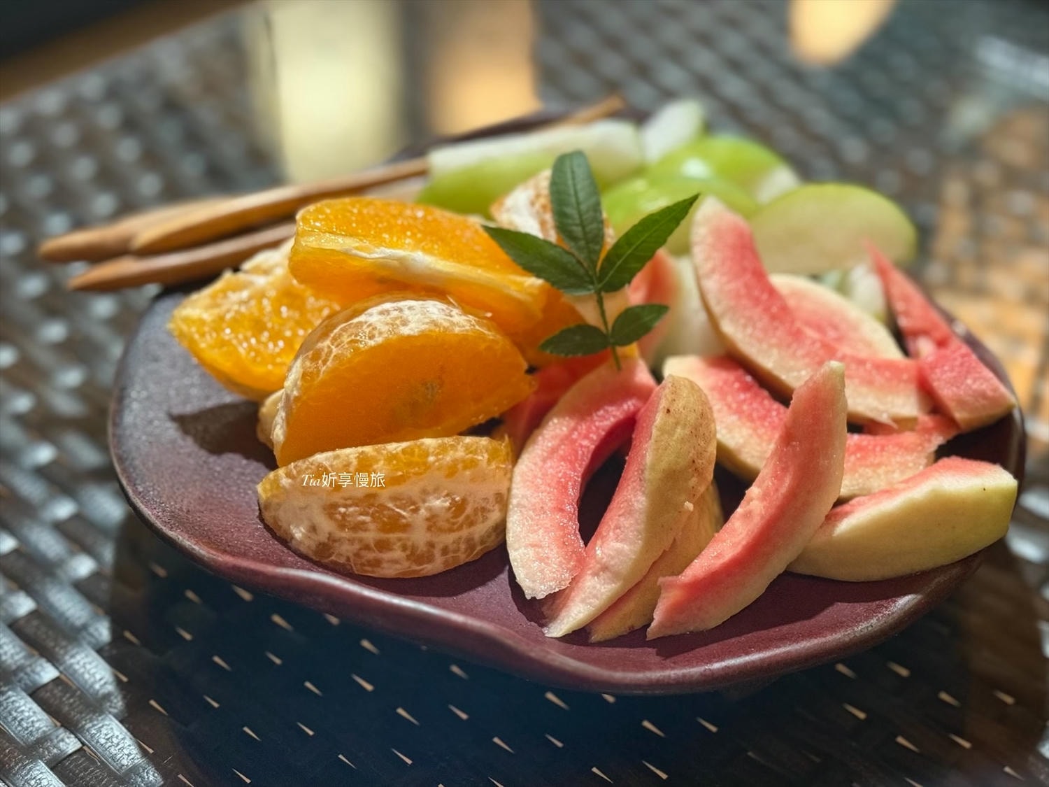 花自在食宿館｜苗栗卓蘭一泊三食villa木屋住宿，以花為主的早餐、下午茶、無菜單晚餐與附近景點介紹