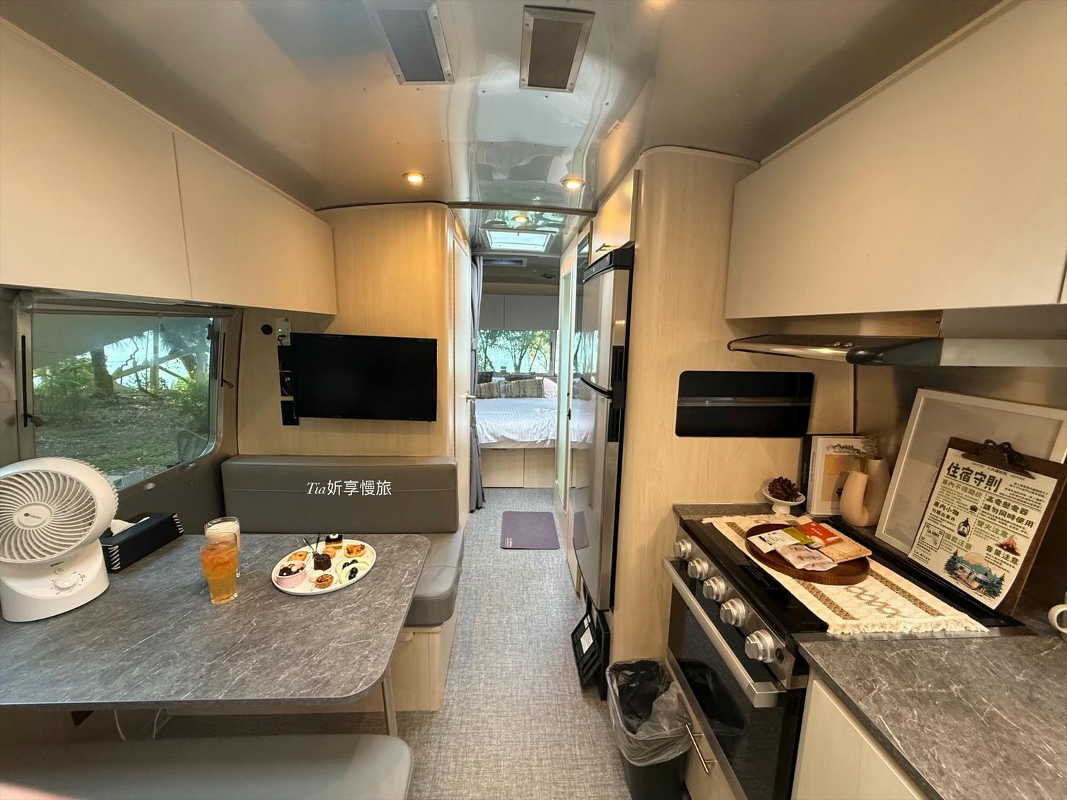 小巷清風|苗栗卓蘭豪華露營車一泊三食開箱評價(含晚餐、早午餐、採草莓) - 第10張圖 小巷清風|苗栗卓蘭豪華露營車一泊三食開箱評價(含晚餐、早午餐、採草莓)