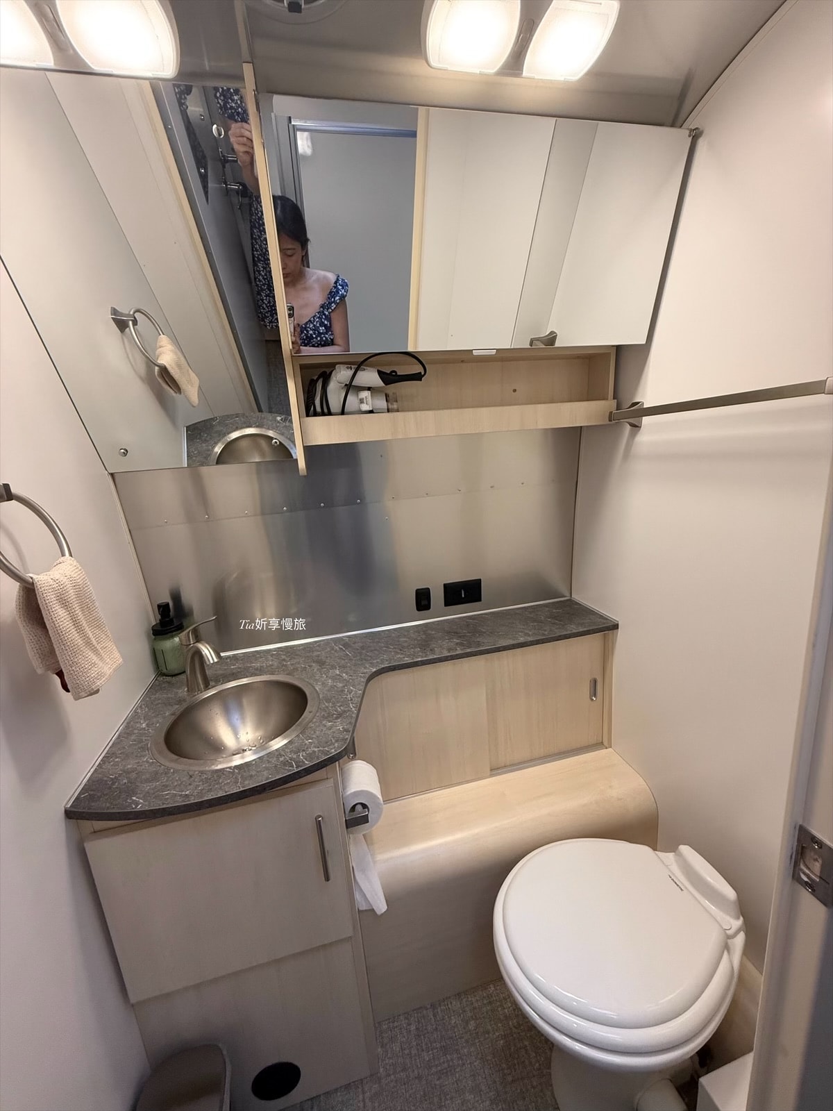 小巷清風|苗栗卓蘭豪華露營車一泊三食開箱評價(含晚餐、早午餐、採草莓) - 第20張圖 小巷清風|苗栗卓蘭豪華露營車一泊三食開箱評價(含晚餐、早午餐、採草莓)