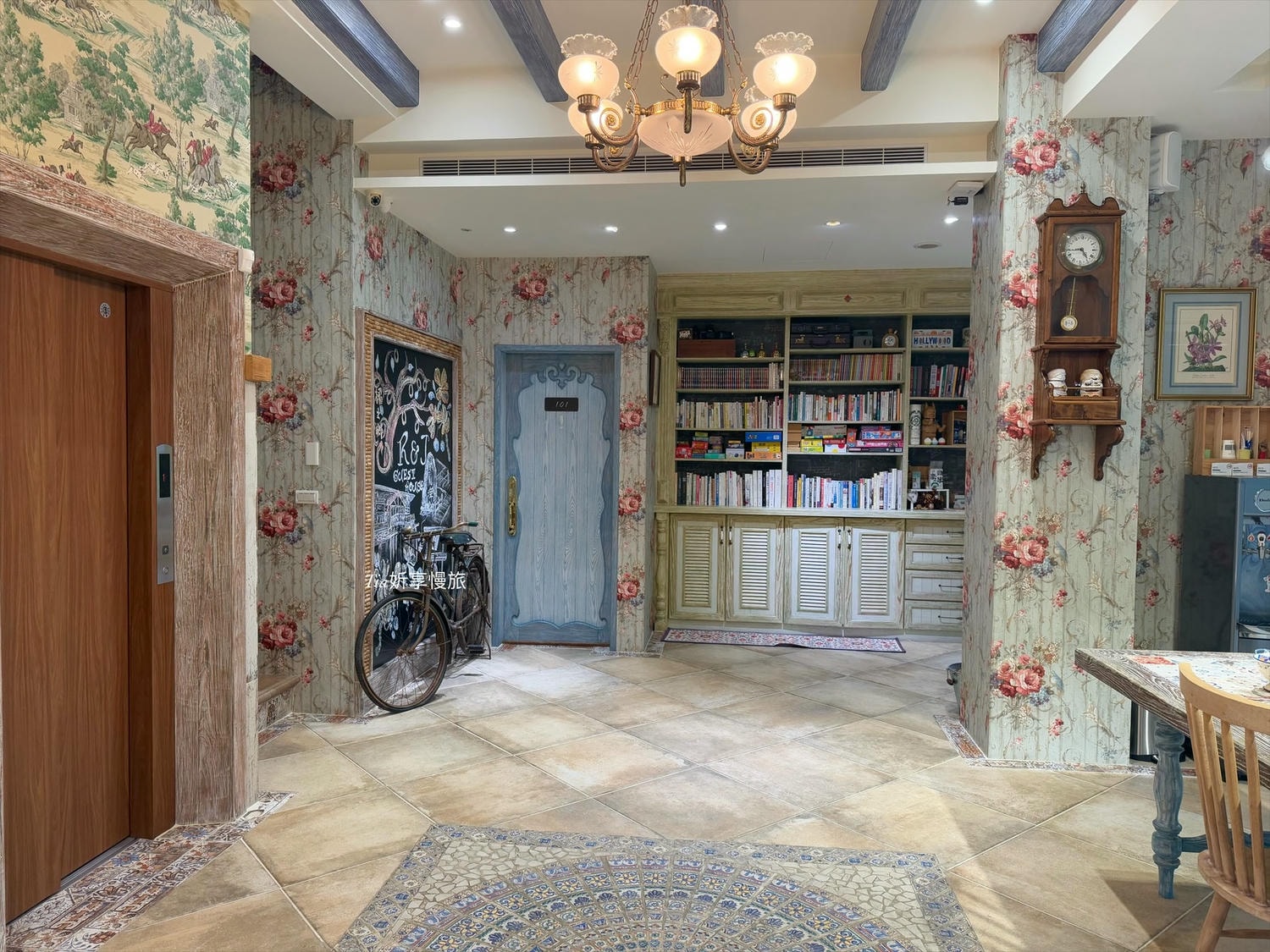 宜蘭員山民宿推薦｜R&J Guesthouse鄉村風住宿，晚餐早餐、浴缸、免治馬桶通通有
