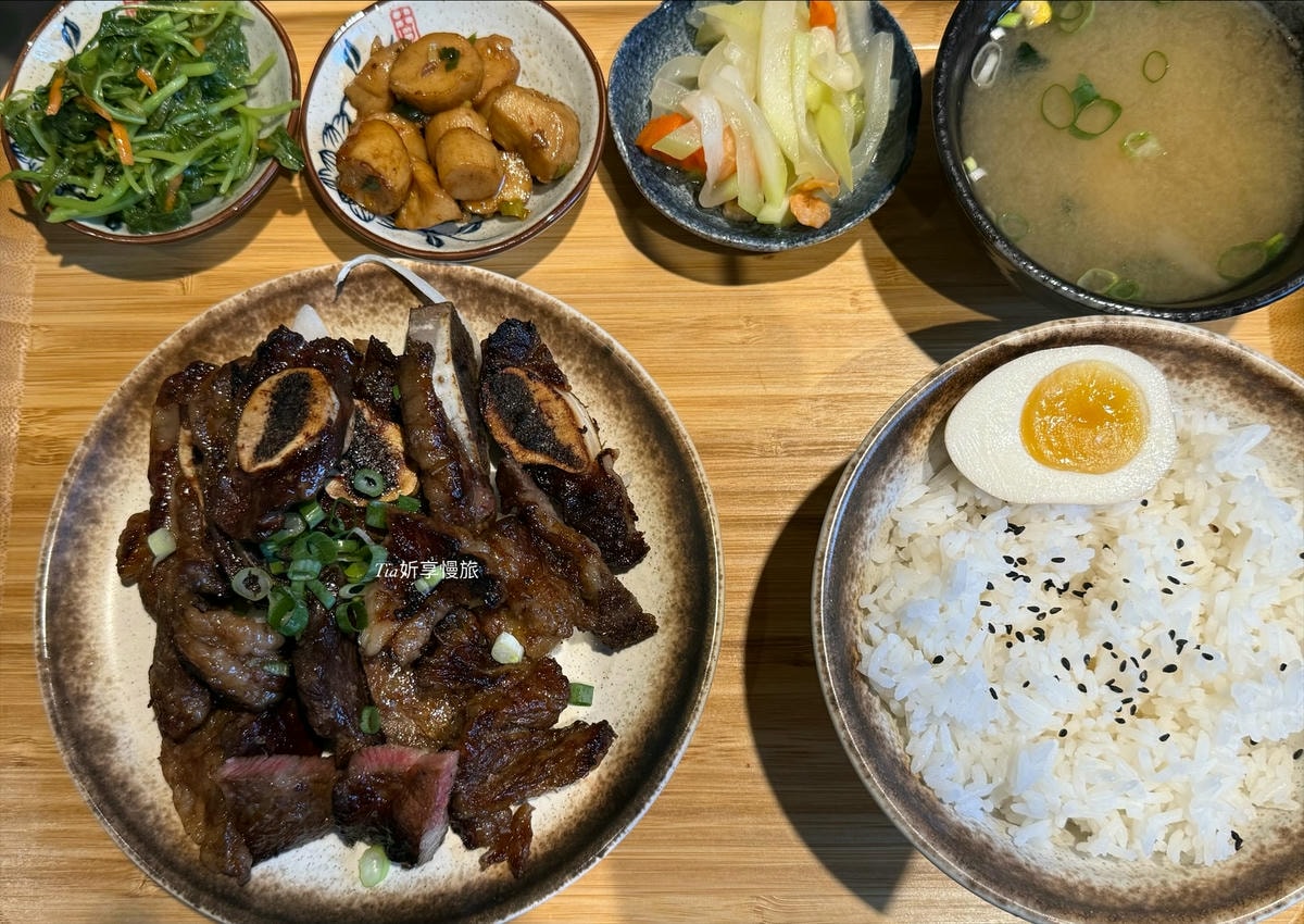 金山定食|食伍巷,金山老街走路6分鐘平價泰式/海鮮/小火鍋餐廳(含菜單) - 第17張圖 金山定食|食伍巷,金山老街走路6分鐘平價泰式/海鮮/小火鍋餐廳(含菜單)