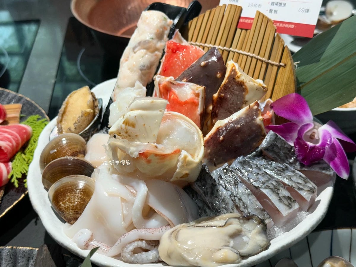 南投埔里火鍋推薦｜渡之島日高鍋物，推牛奶鍋與海鮮拼盤、18度C冰淇淋（含菜單）