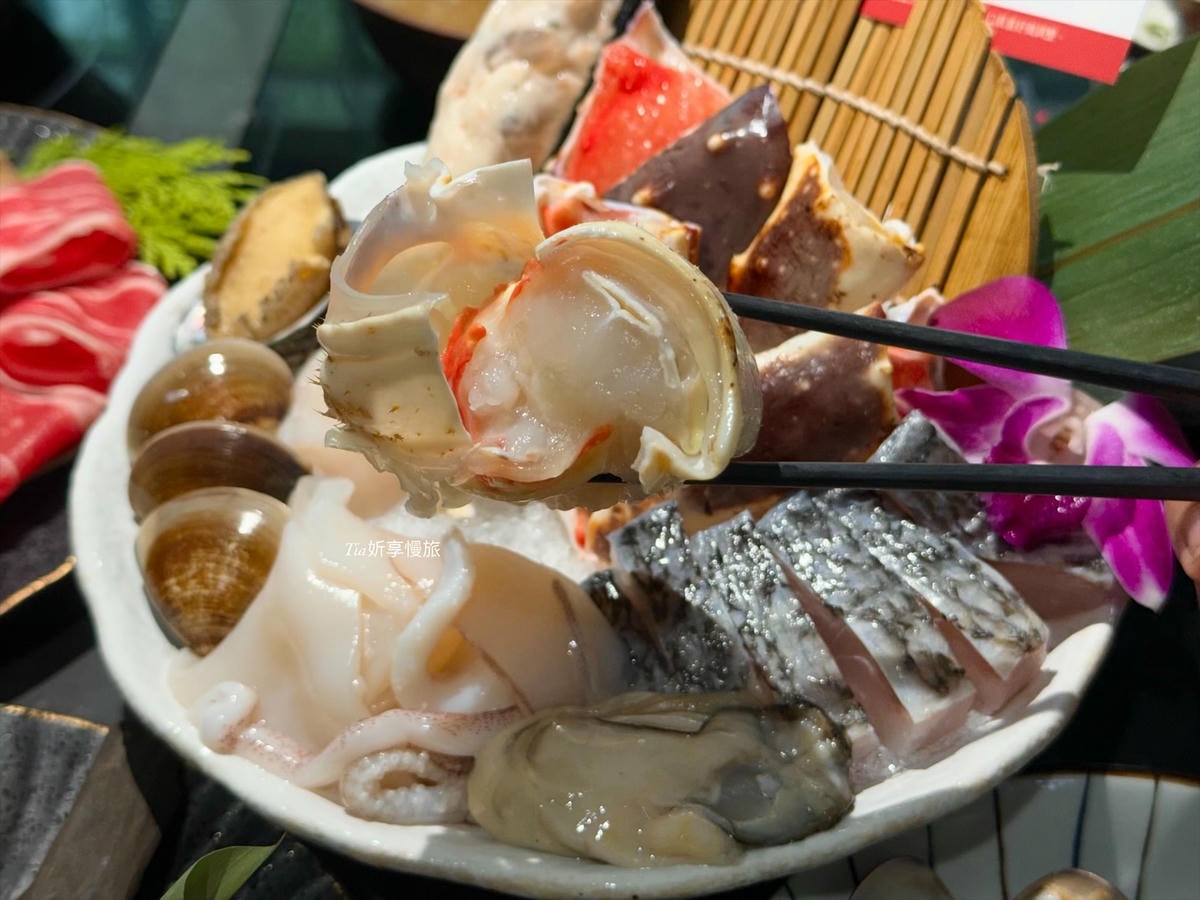 南投埔里火鍋推薦｜渡之島日高鍋物，推牛奶鍋與海鮮拼盤、18度C冰淇淋（含菜單）