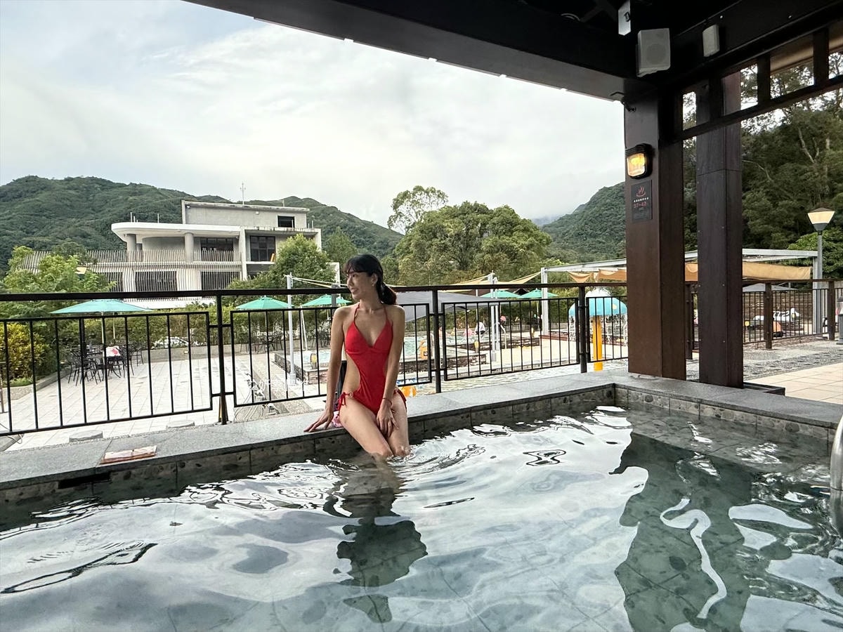 桃園復興鄉景點｜羅浮溫泉湯池 戶外大眾池SPA山景美人湯秘境推薦