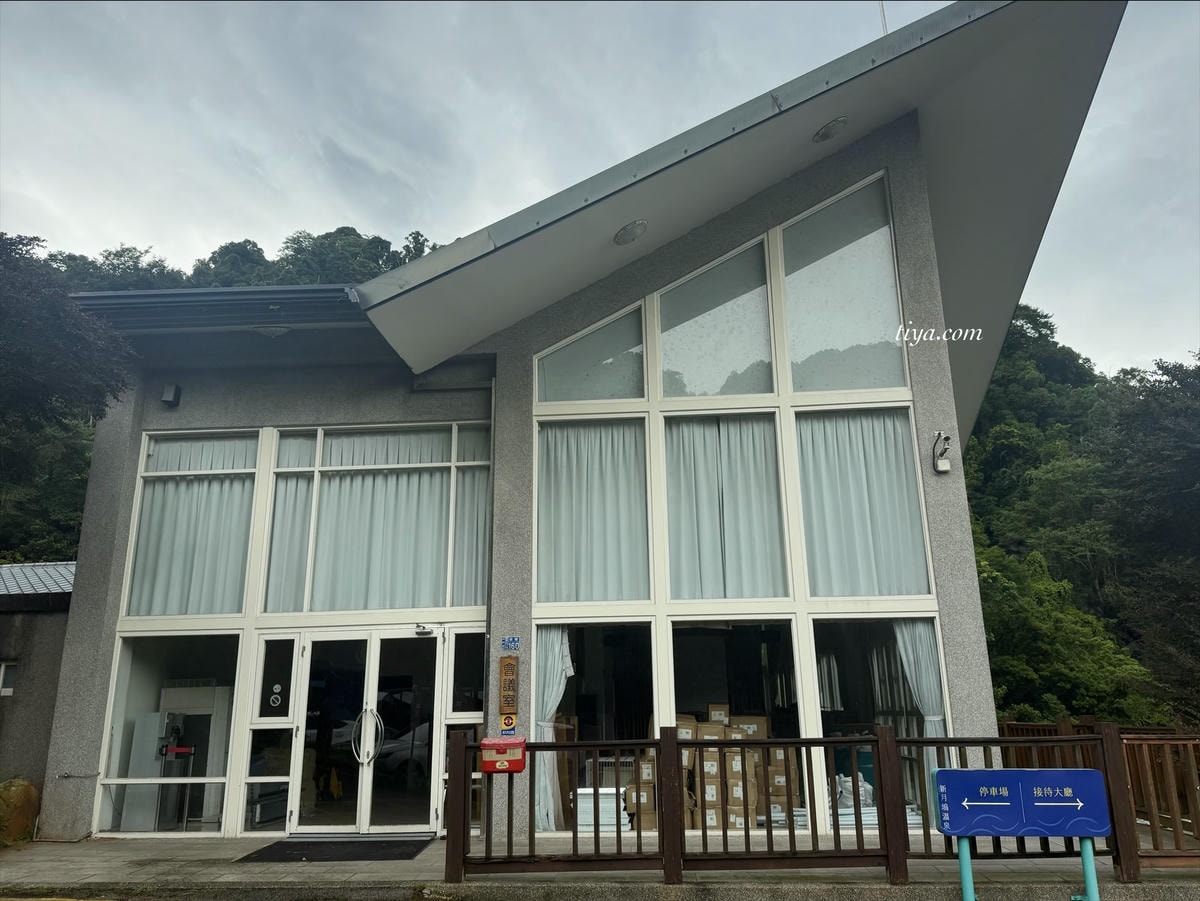 新竹泡湯休息推薦｜新月塢溫泉 獨立湯屋、夜湯療癒身心（專屬預約折扣）