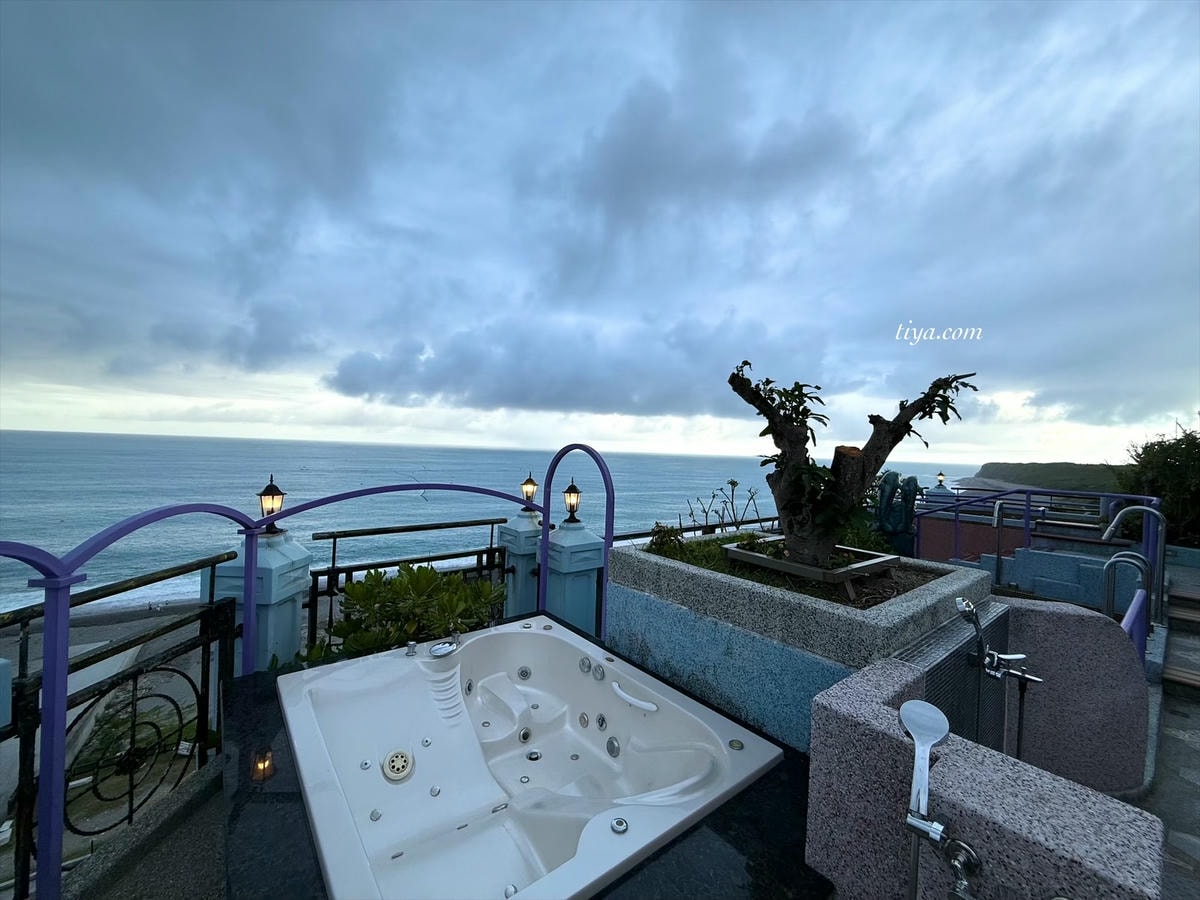 七星潭水上明月海景渡假旅店｜花蓮高級民宿一泊二食評價（晚餐/設施/泳池開箱）