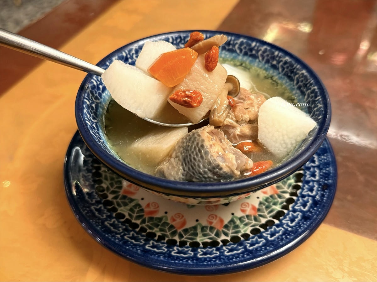七星潭水上明月海景渡假旅店｜花蓮高級民宿一泊二食評價（晚餐/設施/泳池開箱）