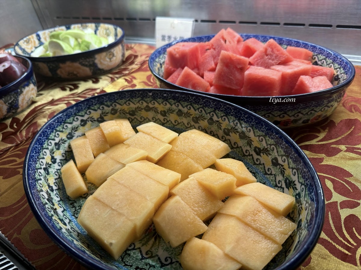 七星潭水上明月海景渡假旅店｜花蓮高級民宿一泊二食評價（晚餐/設施/泳池開箱）