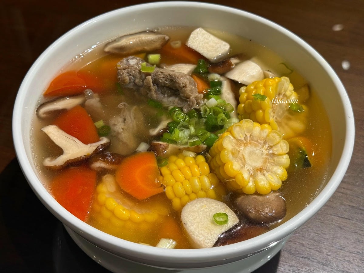登美山莊|新竹住宿一泊二食,早晚餐超美味!賞山景、螢火蟲的世外桃源 - 第18張圖 登美山莊|新竹住宿一泊二食,早晚餐超美味!賞山景、螢火蟲的世外桃源