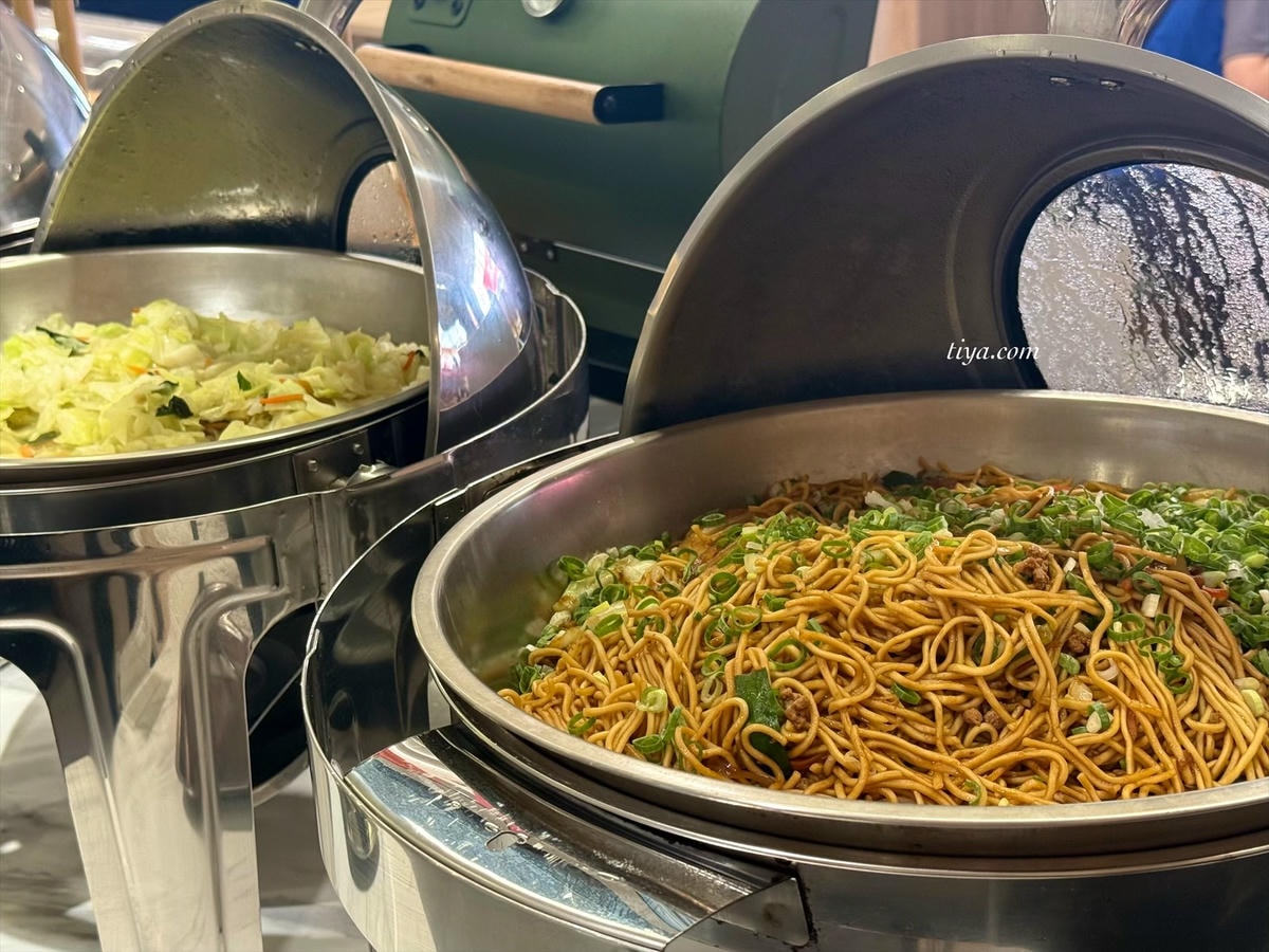板橋牛排推薦｜牛室炙燒牛排板橋府中店，自助吧吃到飽＄388起（含菜單）