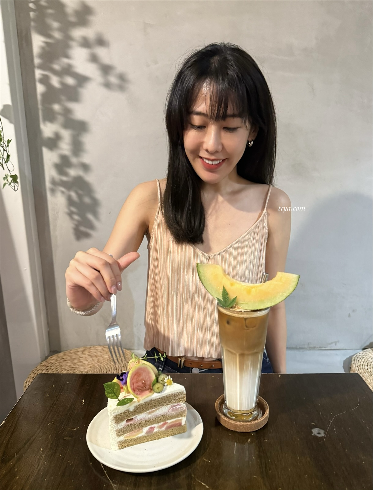 礁溪老宅咖啡廳推薦|定邦咖啡 三合院中享受哈密瓜拿鐵、戚風蛋糕 - 第6張圖