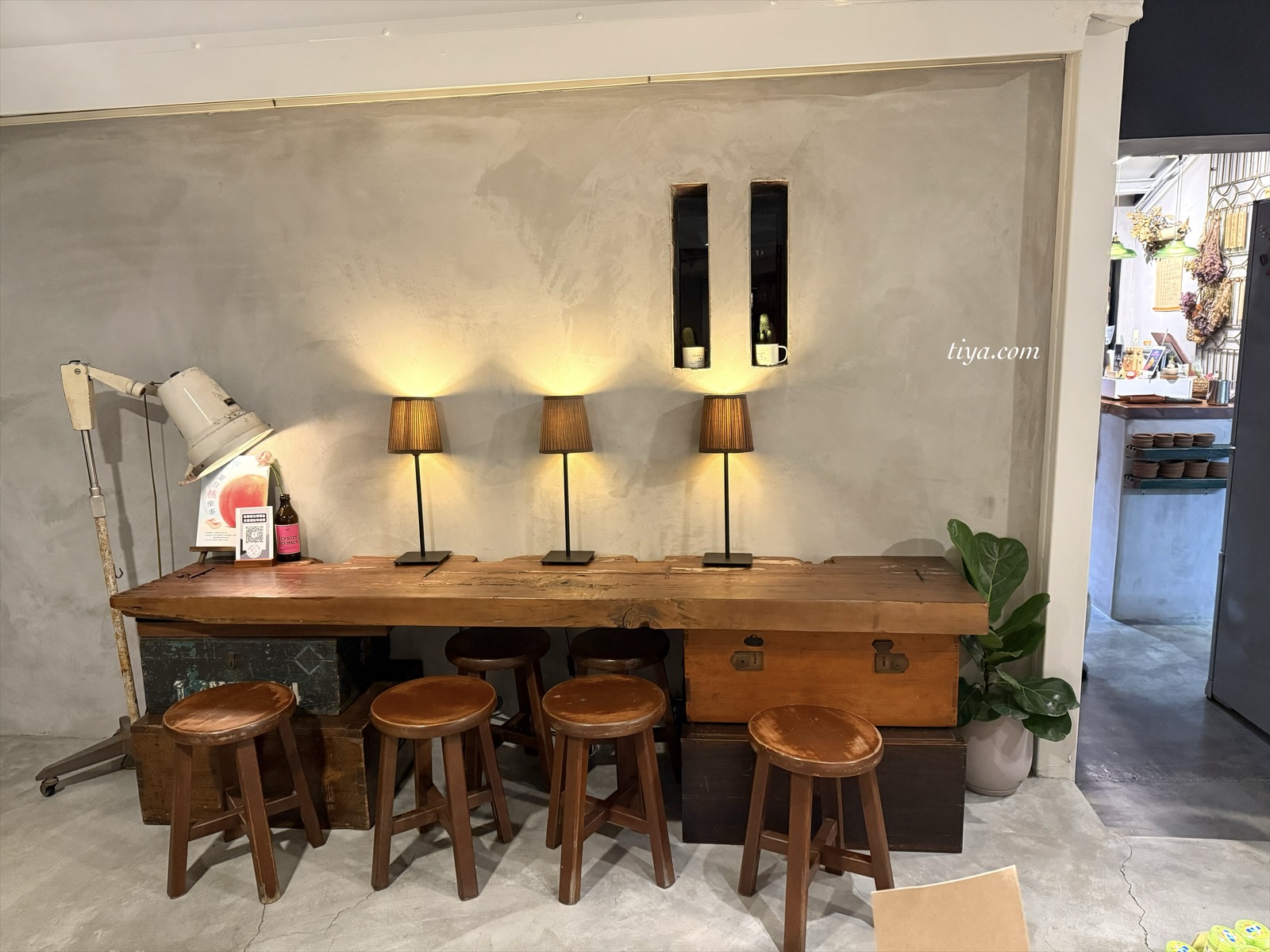 礁溪老宅咖啡廳推薦|定邦咖啡 三合院中享受哈密瓜拿鐵、戚風蛋糕 - 第4張圖