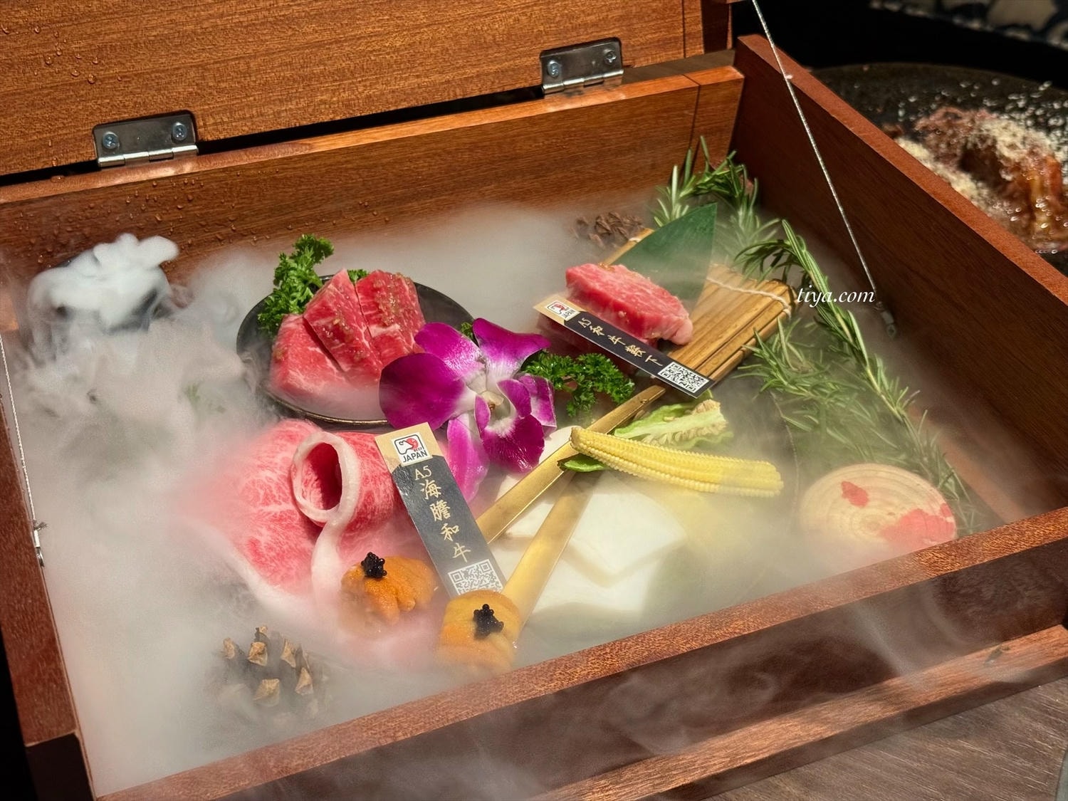 揪餖燒肉 微風南山店|信義區高級和牛燒肉創意套餐,一人15道精緻餐點(含菜單) - 第19張圖 揪餖燒肉 微風南山店|信義區高級和牛燒肉創意套餐,一人15道精緻餐點(含菜單)