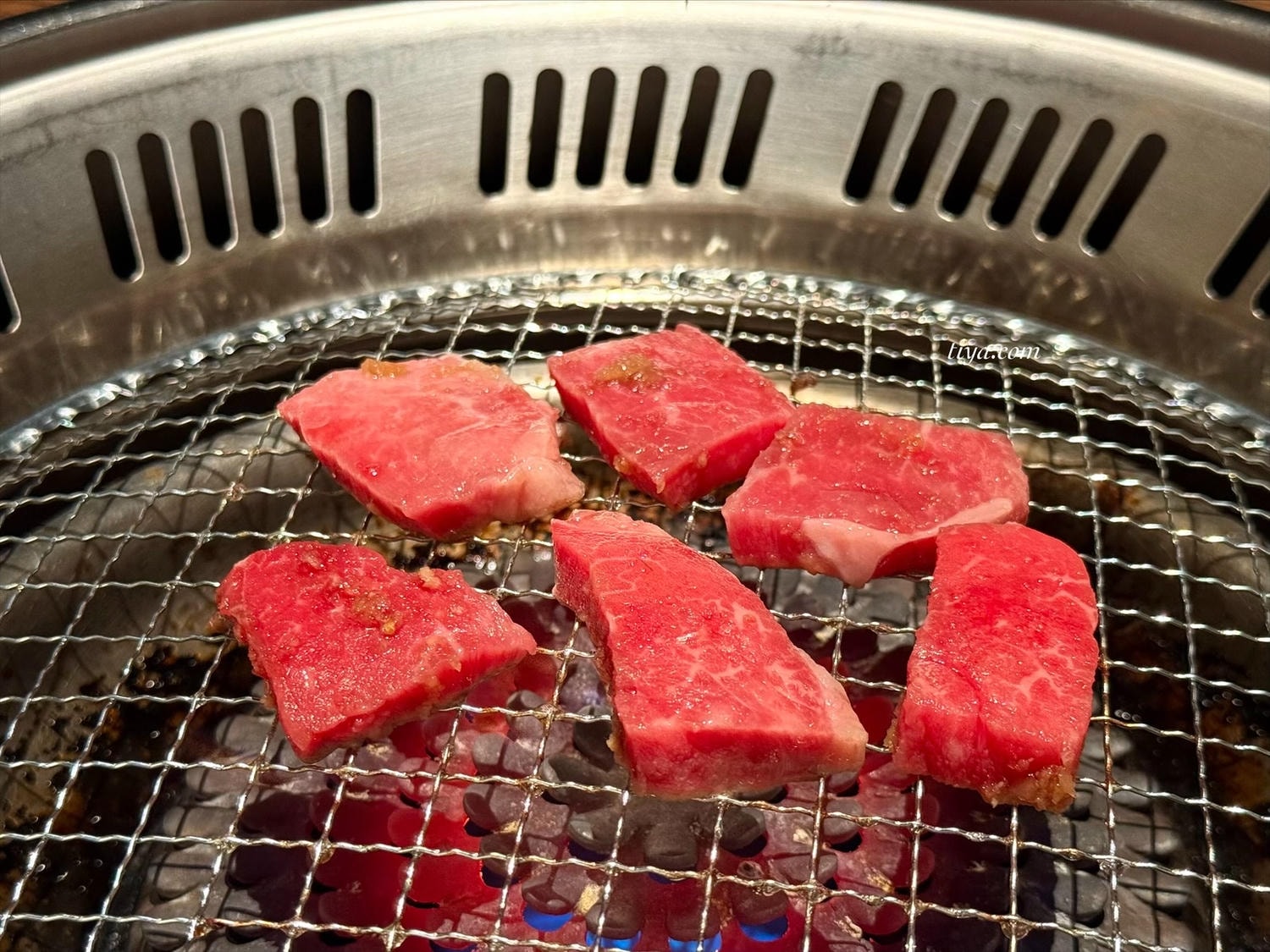 揪餖燒肉 微風南山店|信義區高級和牛燒肉創意套餐,一人15道精緻餐點(含菜單) - 第24張圖 揪餖燒肉 微風南山店|信義區高級和牛燒肉創意套餐,一人15道精緻餐點(含菜單)