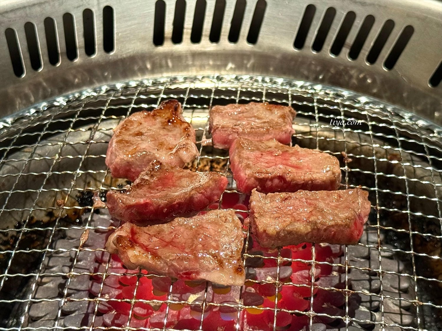 揪餖燒肉 微風南山店|信義區高級和牛燒肉創意套餐,一人15道精緻餐點(含菜單) - 第25張圖 揪餖燒肉 微風南山店|信義區高級和牛燒肉創意套餐,一人15道精緻餐點(含菜單)