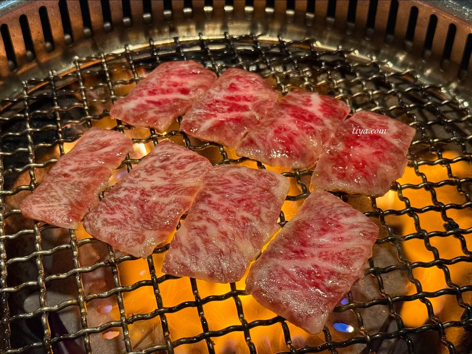 台北大安區燒肉推薦｜豆町村燒肉，食材新鮮，專人代烤不用自己烤！