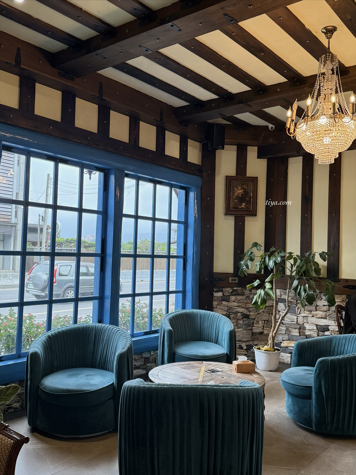 埔里民宿推薦|藍色城堡 X 茱諾法式甜點 住在城堡吃下午茶 - 第9張圖 埔里民宿推薦|藍色城堡 X 茱諾法式甜點 住在城堡吃下午茶