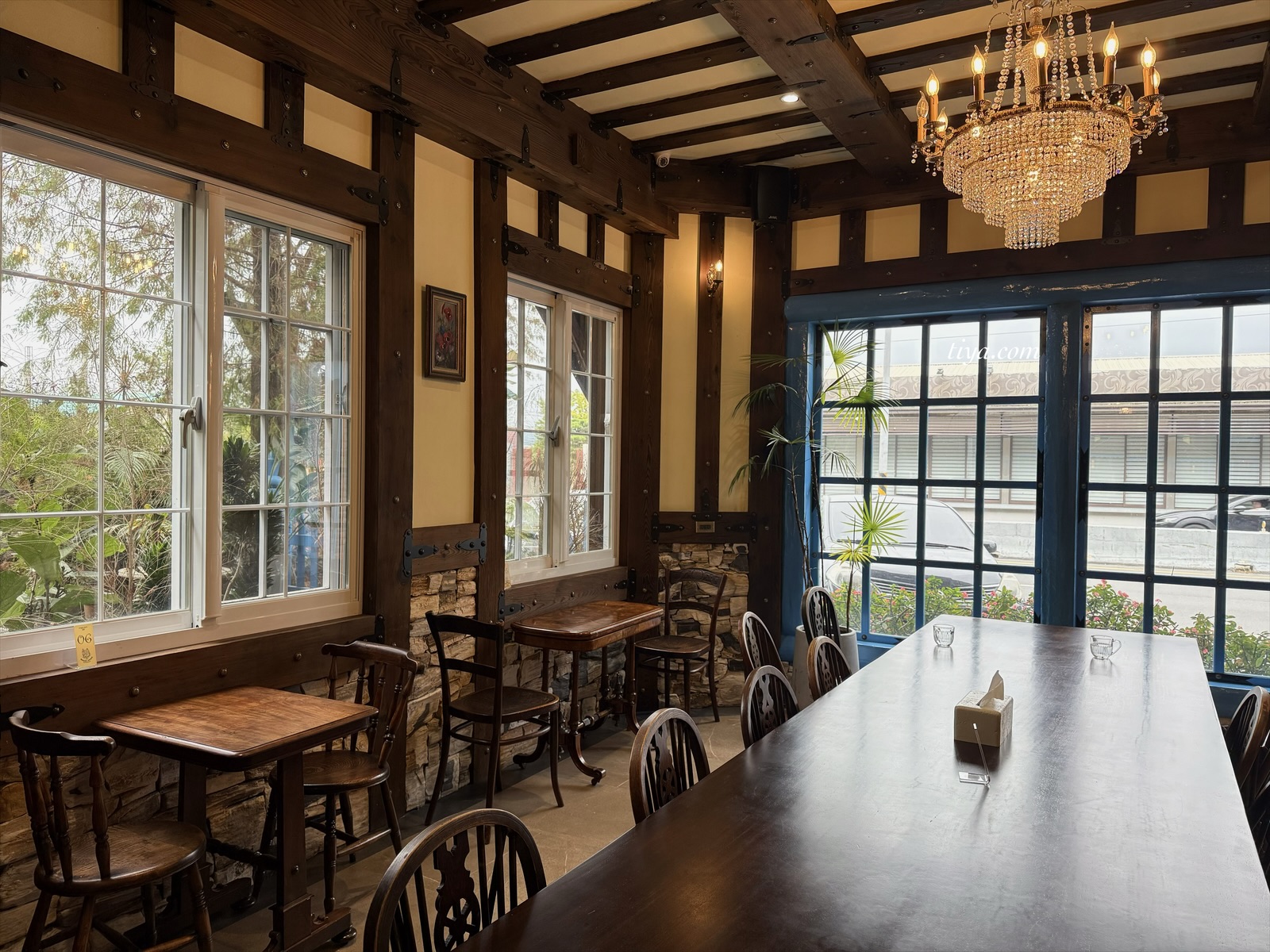 埔里民宿推薦|藍色城堡 X 茱諾法式甜點 住在城堡吃下午茶 - 第6張圖 埔里民宿推薦|藍色城堡 X 茱諾法式甜點 住在城堡吃下午茶