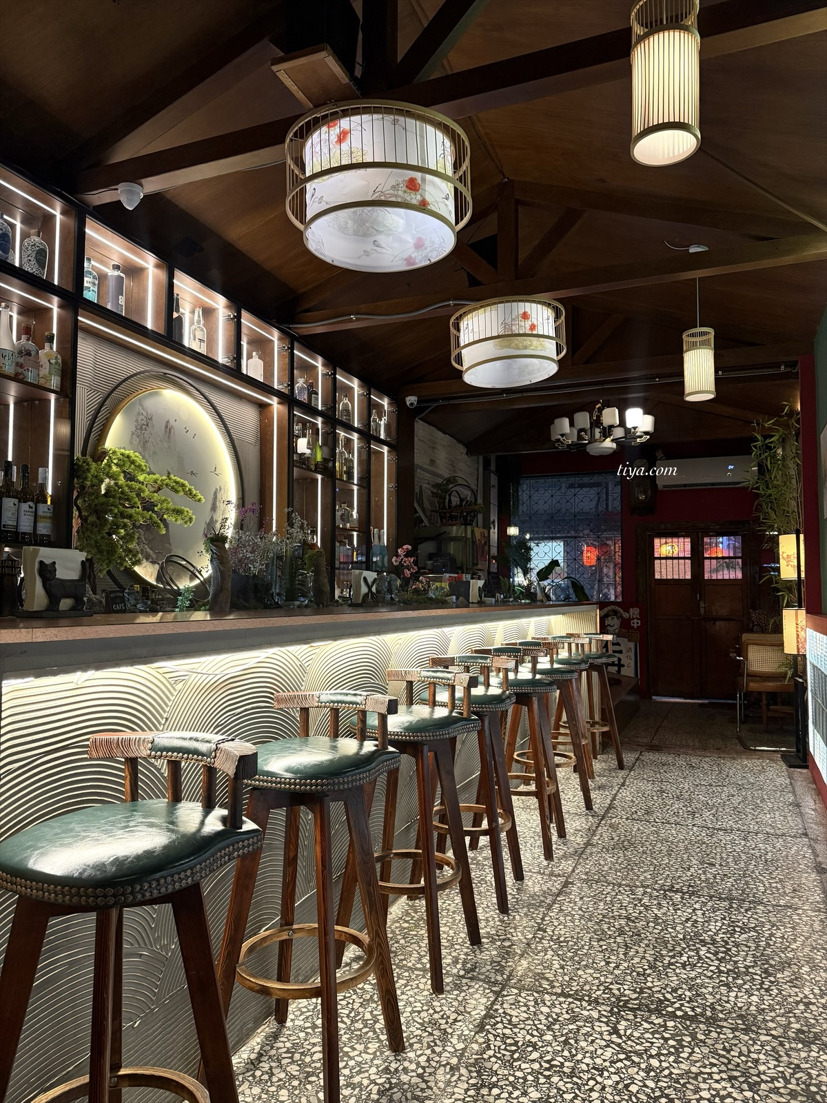 礁溪酒吧推薦｜Bar清溪 上善若水 餐酒館，還有宜蘭特色花生捲冰淇淋調酒！