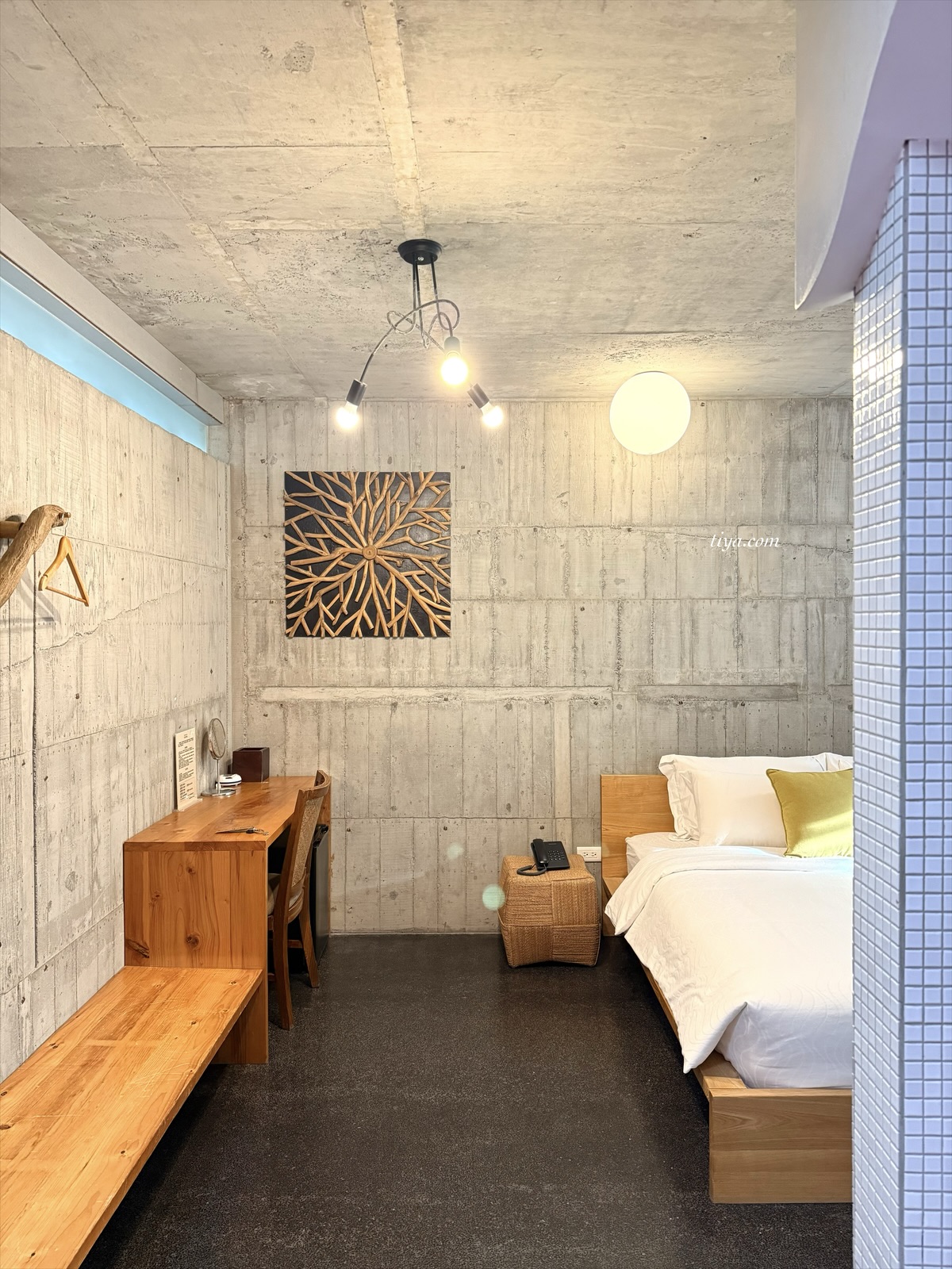 宜蘭寵物友善民宿｜有朋會館，會呼吸的清水模綠建築，鄰近三層坪、望龍埤