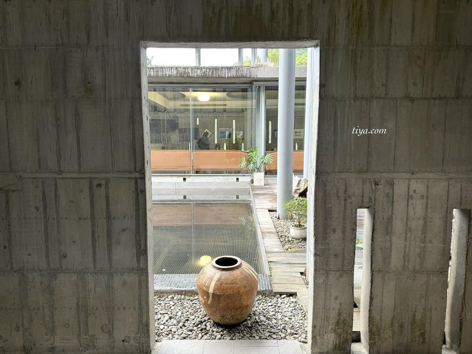 宜蘭寵物友善民宿|有朋會館,會呼吸的清水模綠建築,鄰近三層坪、望龍埤 - 第5張圖 宜蘭寵物友善民宿|有朋會館,會呼吸的清水模綠建築,鄰近三層坪、望龍埤