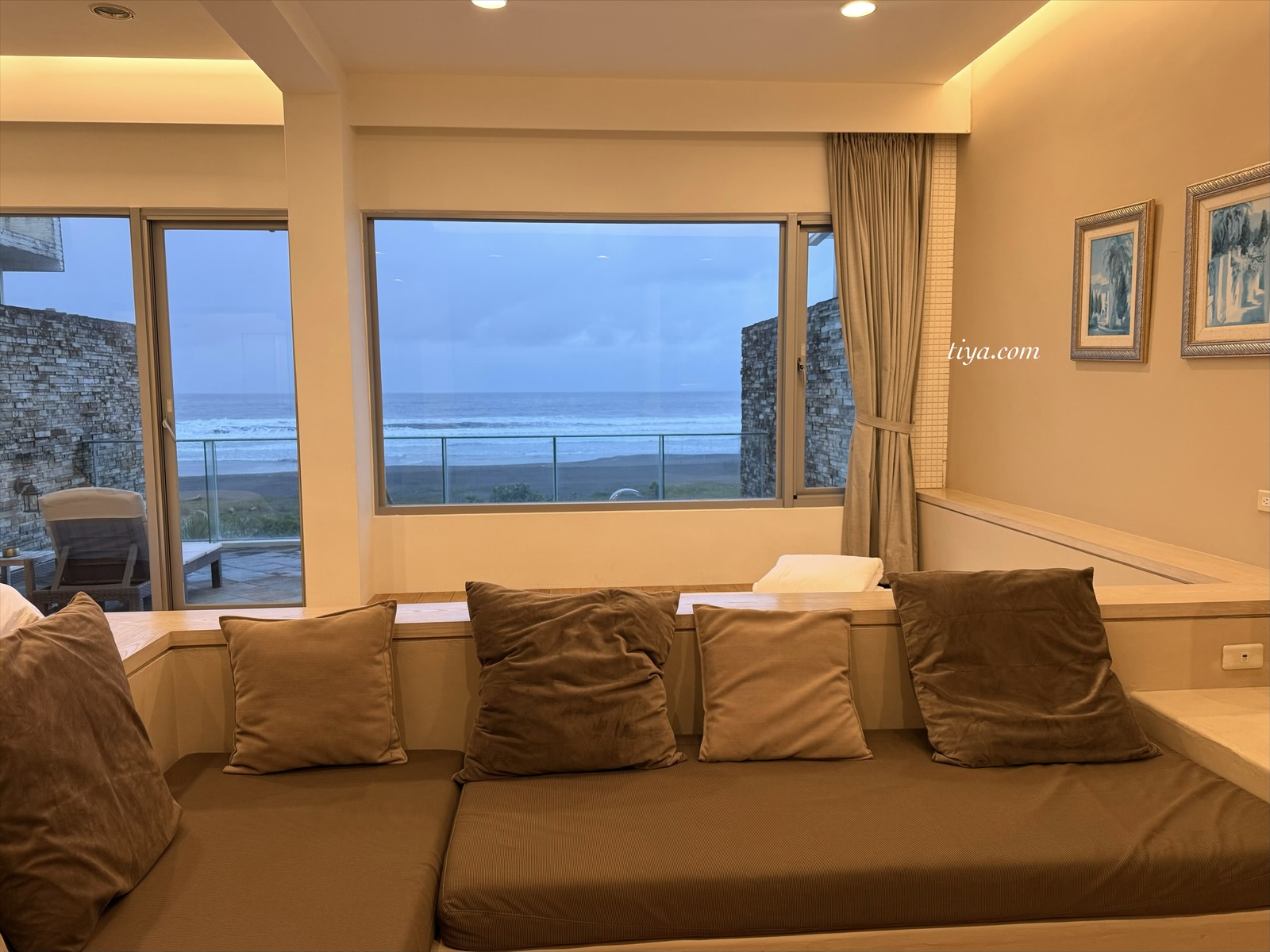 宜蘭看海民宿推薦｜遇見海渡假會館 在浴缸賞無敵海景