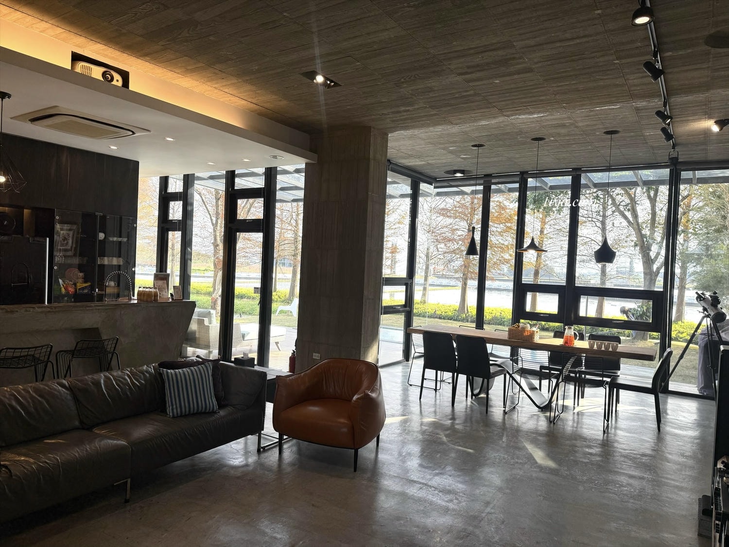 宜蘭五結包棟民宿|小島Villa 宜蘭頂級會館 獨木舟、釣魚、電動麻將、自行車、電動車充 - 第2張圖 宜蘭五結包棟民宿|小島Villa 宜蘭頂級會館 獨木舟、釣魚、電動麻將、自行車、電動車充