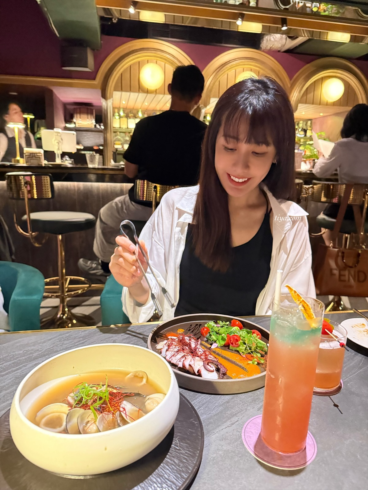 四月餐酒館Fuzzy April|台北市民大道餐酒館推薦,特色調酒與創意料理一次滿足 - 第7張圖 四月餐酒館Fuzzy April|台北市民大道餐酒館推薦,特色調酒與創意料理一次滿足